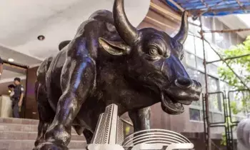 Stock market : ఎల్ఐసీ, పతంజలికి భారీ నష్టాలు.. దీనికి కారణం టాటా, అంబానీలేనా ? Stock market : ఎల్ఐసీ, పతంజలికి భారీ నష్టాలు.. దీనికి కారణం టాటా, అంబానీలేనా ?