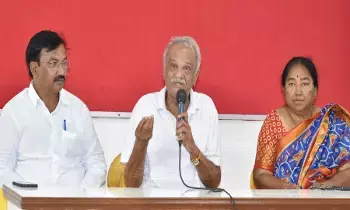 CPI Narayana : సినీ రంగ కార్మికుల వేతనాలు పెంచాల్సిందే CPI Narayana : సినీ రంగ కార్మికుల వేతనాలు పెంచాల్సిందే