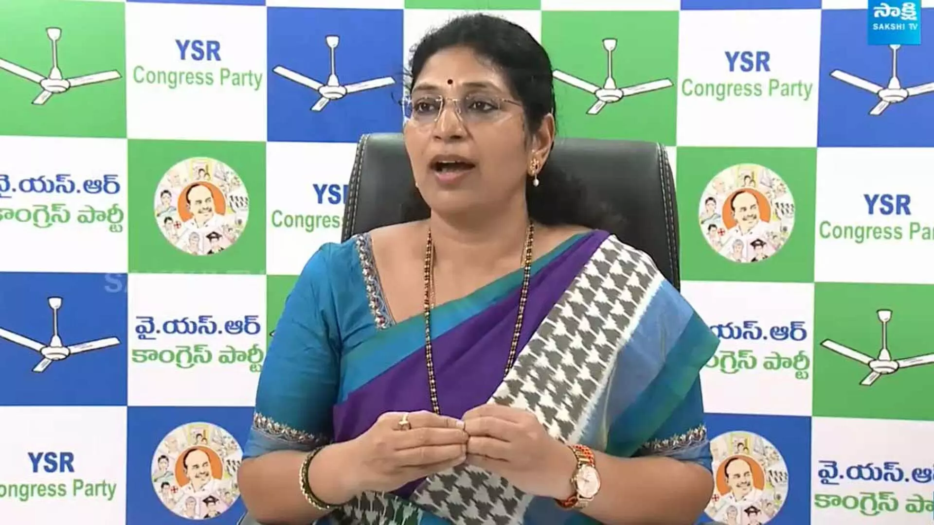 పర్మిట్ రూమ్లకు మహిళా మంత్రులు ఎలా ఒప్పుకున్నారు..? పర్మిట్ రూమ్లకు మహిళా మంత్రులు ఎలా ఒప్పుకున్నారు..?