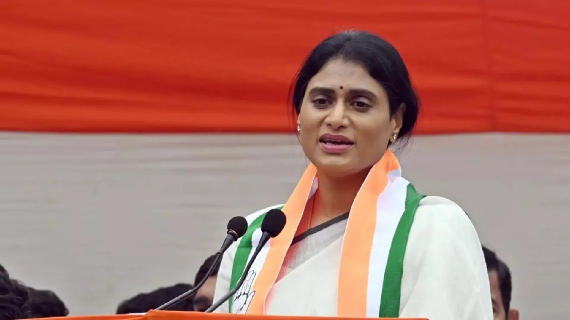 YSsahrmila : వైసీపీపై కోపాన్ని వైఎస్‌ఆర్‌ విగ్రహాలపై ఎందుకు చూపిస్తున్నారు