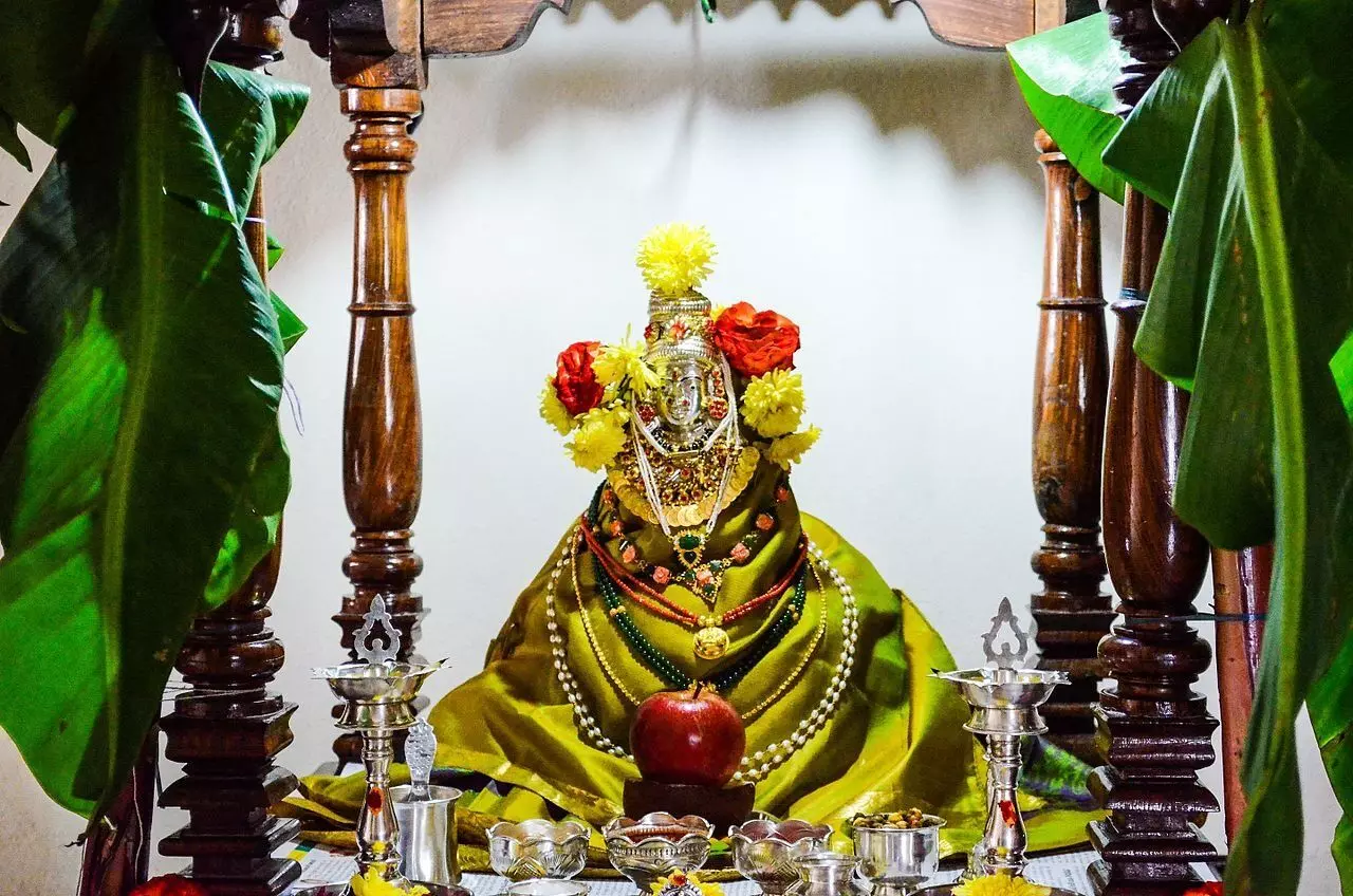 Varalakshmi Vratam: వరలక్ష్మీ వ్రతం ఎలా చేయాలంటే?