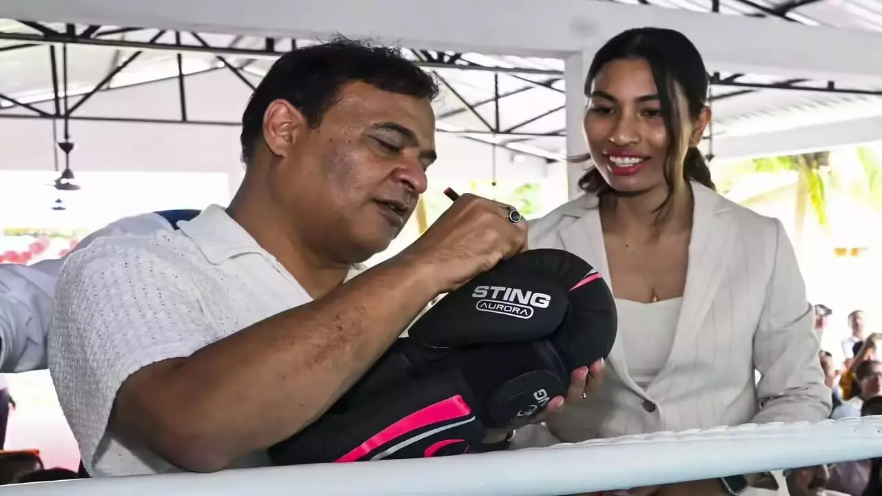 Boxer Lovlina Complaint: నోరు ముయ్..చెప్పింది చెయ్..