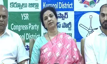 YSRCP BTTA Renuka : నేతన్నలను నమ్మించి మోసం చేసిన చంద్రబాబు YSRCP BTTA Renuka : నేతన్నలను నమ్మించి మోసం చేసిన చంద్రబాబు