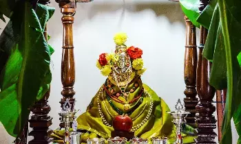 Varalakshmi Vratam: వరలక్ష్మీ వ్రతం ఎలా చేయాలంటే? Varalakshmi Vratam: వరలక్ష్మీ వ్రతం ఎలా చేయాలంటే?