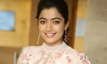 Rashmika: అందుకే నా ఎమోషనల్ సైడ్ని ఎప్పుడూ బయటపెట్టను : రష్మిక Rashmika: అందుకే నా ఎమోషనల్ సైడ్ని ఎప్పుడూ బయటపెట్టను : రష్మిక