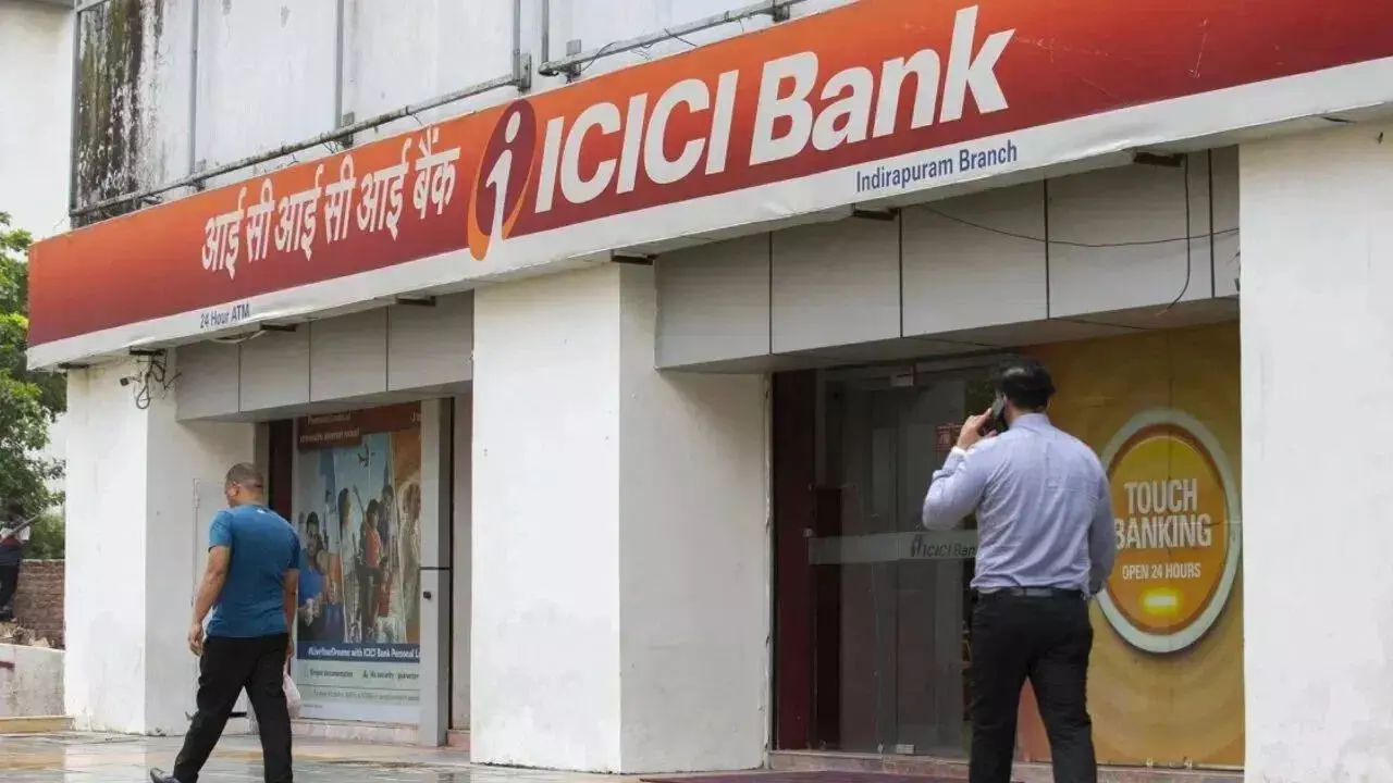 ICICI : సామాన్యుడికి దూరమైన ఐసీఐసీఐ బ్యాంక్.. అకౌంట్ కావాలంటే రూ.50వేలు ఉండాల్సిందే