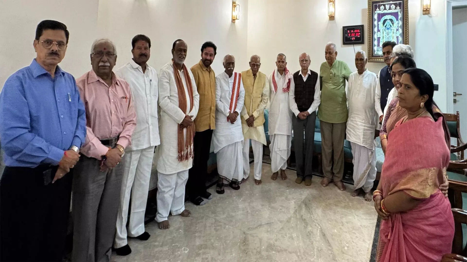 Bandaru Dattatreya : గురువులను సత్కరించుకున్న మాజీ గవర్నర్‌ బండారు దత్తాత్రేయ