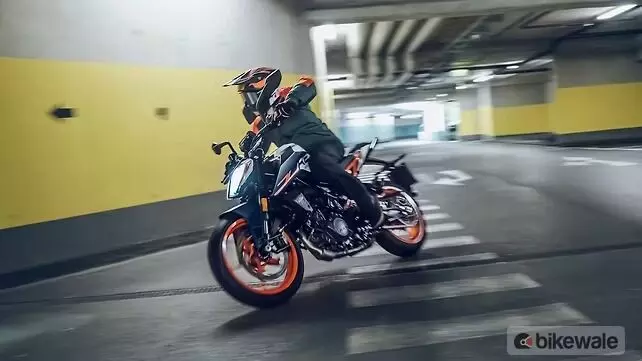 KTM : కేటీఎం నుంచి అత్యంత చవకైన బైక్ లాంచ్.. పల్సర్, అపాచీలకు గట్టి షాక్