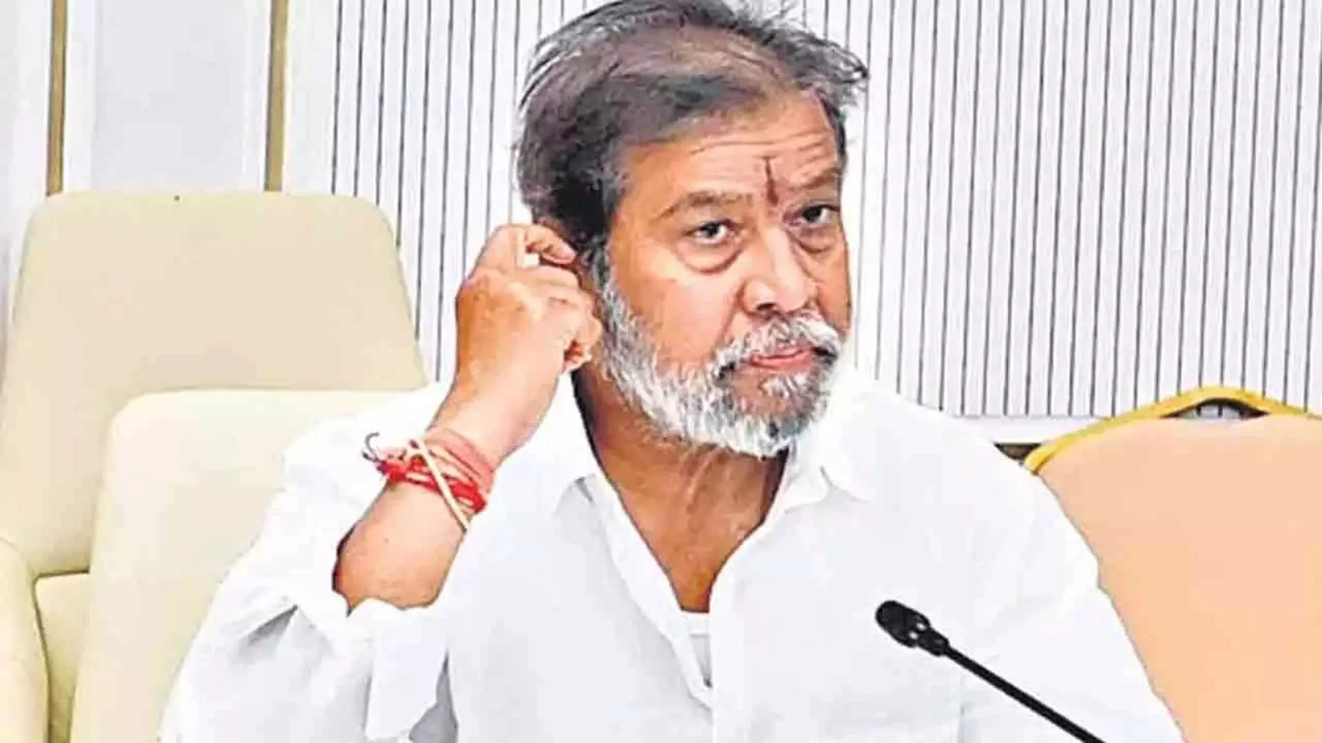 Damodara Rajanarsimha : వైద్య,ఆరోగ్య శాఖ సిబ్బందికి సెలవులు రద్దు