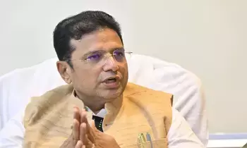 Duddilla Sridhar Babu : అభివద్ధి విషయంలో కూడా కేంద్రం రాజకీయ నిర్ణయాలు Duddilla Sridhar Babu : అభివద్ధి విషయంలో కూడా కేంద్రం రాజకీయ నిర్ణయాలు