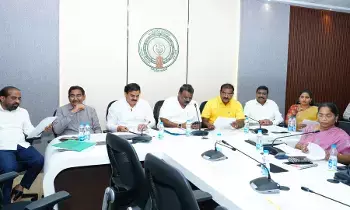 AP Districts : వచ్చేనెల 15 నాటికి జిల్లాల పేర్లు, సరిహద్దుల మార్పులపై జీవోఎం నివేదిక AP Districts : వచ్చేనెల 15 నాటికి జిల్లాల పేర్లు, సరిహద్దుల మార్పులపై జీవోఎం నివేదిక