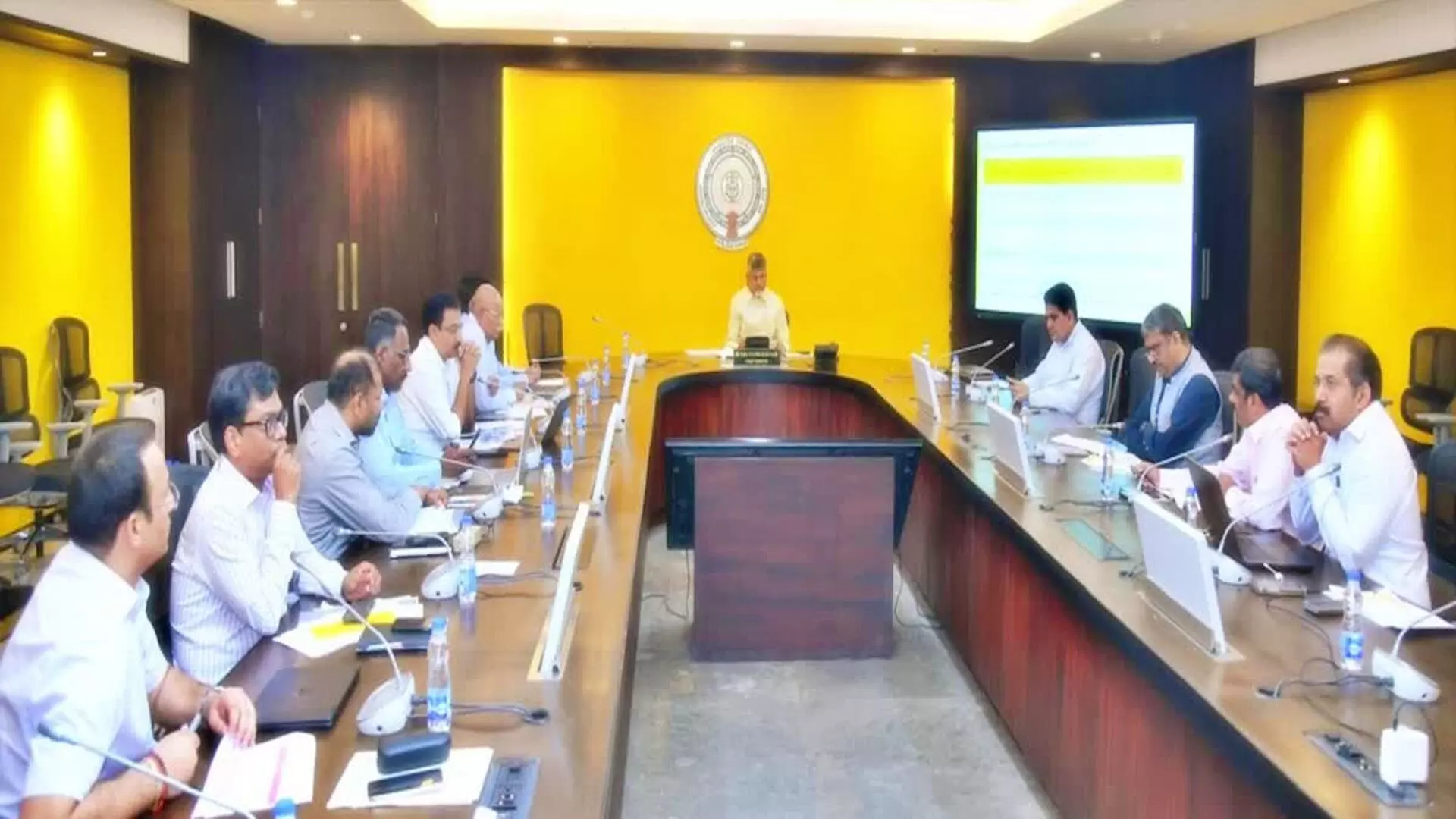 Ap Cm Chandrababu : ఈఏడాది రాష్ట్ర ఆదాయంలో 8% వృద్ధి చెందుతుందని అంచనాలు Ap Cm Chandrababu : ఈఏడాది రాష్ట్ర ఆదాయంలో 8% వృద్ధి చెందుతుందని అంచనాలు