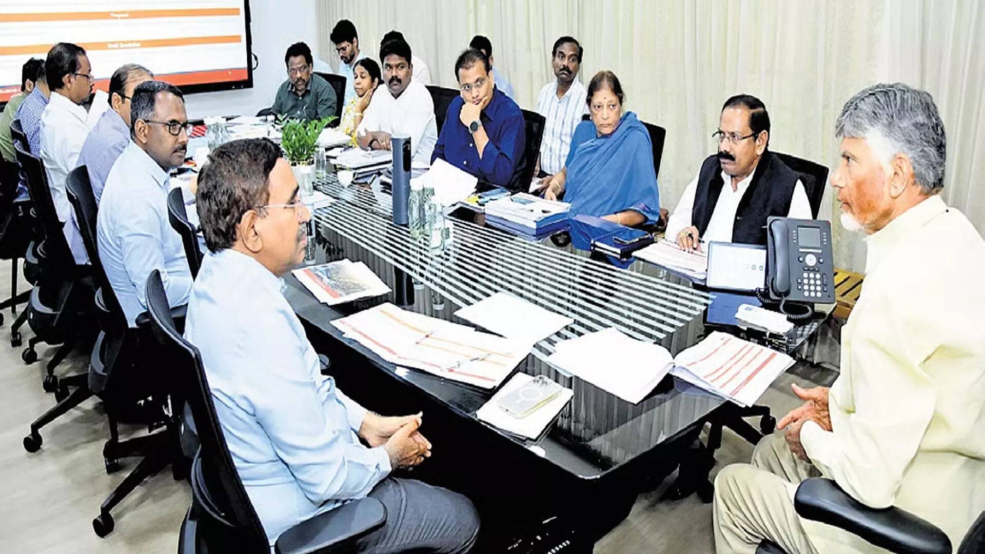 రూ.904 కోట్లతో రాజధాని గ్రామాల్లో మౌలిక వసతుల పనులు రూ.904 కోట్లతో రాజధాని గ్రామాల్లో మౌలిక వసతుల పనులు