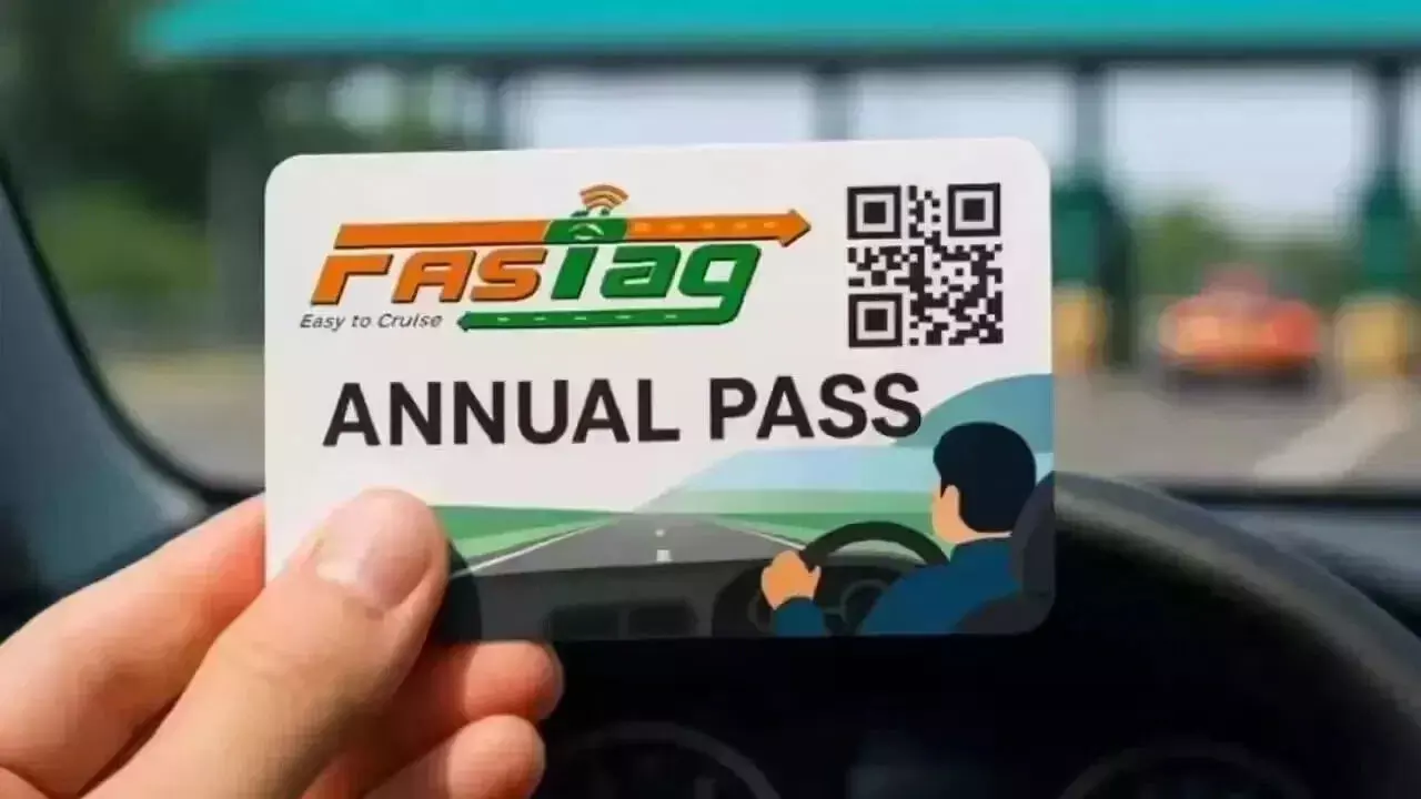 FASTag : ఫాస్టాగ్ యాన్యువల్ పాస్ కు సూపర్ రెస్పాన్స్.. 4 రోజుల్లోనే 5 లక్షల మంది యూజర్లు FASTag : ఫాస్టాగ్ యాన్యువల్ పాస్ కు సూపర్ రెస్పాన్స్.. 4 రోజుల్లోనే 5 లక్షల మంది యూజర్లు