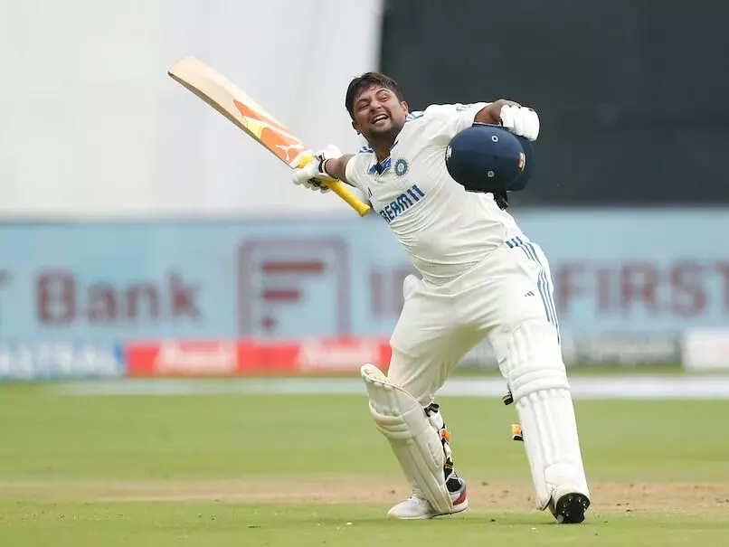 Sarfaraz Scores Century: సర్పరాజ్ సెంచరీ..టీమిండియాలో చోటు దక్కేనా.? Sarfaraz Scores Century: సర్పరాజ్ సెంచరీ..టీమిండియాలో చోటు దక్కేనా.?