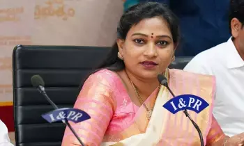 Vangalapudi Anita : సోషల్ మీడియాలో అసత్య ప్రచారాలు చేసేవారిపై కఠిన చర్యలు Vangalapudi Anita : సోషల్ మీడియాలో అసత్య ప్రచారాలు చేసేవారిపై కఠిన చర్యలు