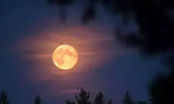 Lunar Eclipse on Bhadrapada Purnima: భాద్రపద పూర్ణిమ నాడు చంద్రగ్రహణం: రెండు రాశుల వారు తస్మాత్ జాగ్రత్త.. Lunar Eclipse on Bhadrapada Purnima: భాద్రపద పూర్ణిమ నాడు చంద్రగ్రహణం: రెండు రాశుల వారు తస్మాత్ జాగ్రత్త..