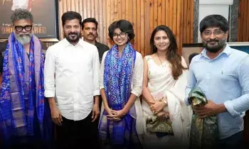 National Award Winner: సుకుమార్ కూతురికి నేషనల్ అవార్డు.. సన్మానించిన సీఎం రేవంత్ National Award Winner: సుకుమార్ కూతురికి నేషనల్ అవార్డు.. సన్మానించిన సీఎం రేవంత్