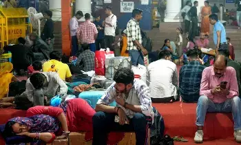 Indian Railways : రైలు ప్రయాణికులకు కొత్త రూల్స్.. లగేజ్ మోసుకెళ్లే ముందు ఈ విషయం తెలుసుకోండి! Indian Railways : రైలు ప్రయాణికులకు కొత్త రూల్స్.. లగేజ్ మోసుకెళ్లే ముందు ఈ విషయం తెలుసుకోండి!