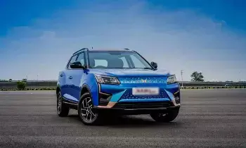 Mahindra : మహీంద్రా కార్లపై బంపర్ ఆఫర్.. ఏకంగా రూ.2.95లక్షల వరకు భారీ తగ్గింపు Mahindra : మహీంద్రా కార్లపై బంపర్ ఆఫర్.. ఏకంగా రూ.2.95లక్షల వరకు భారీ తగ్గింపు