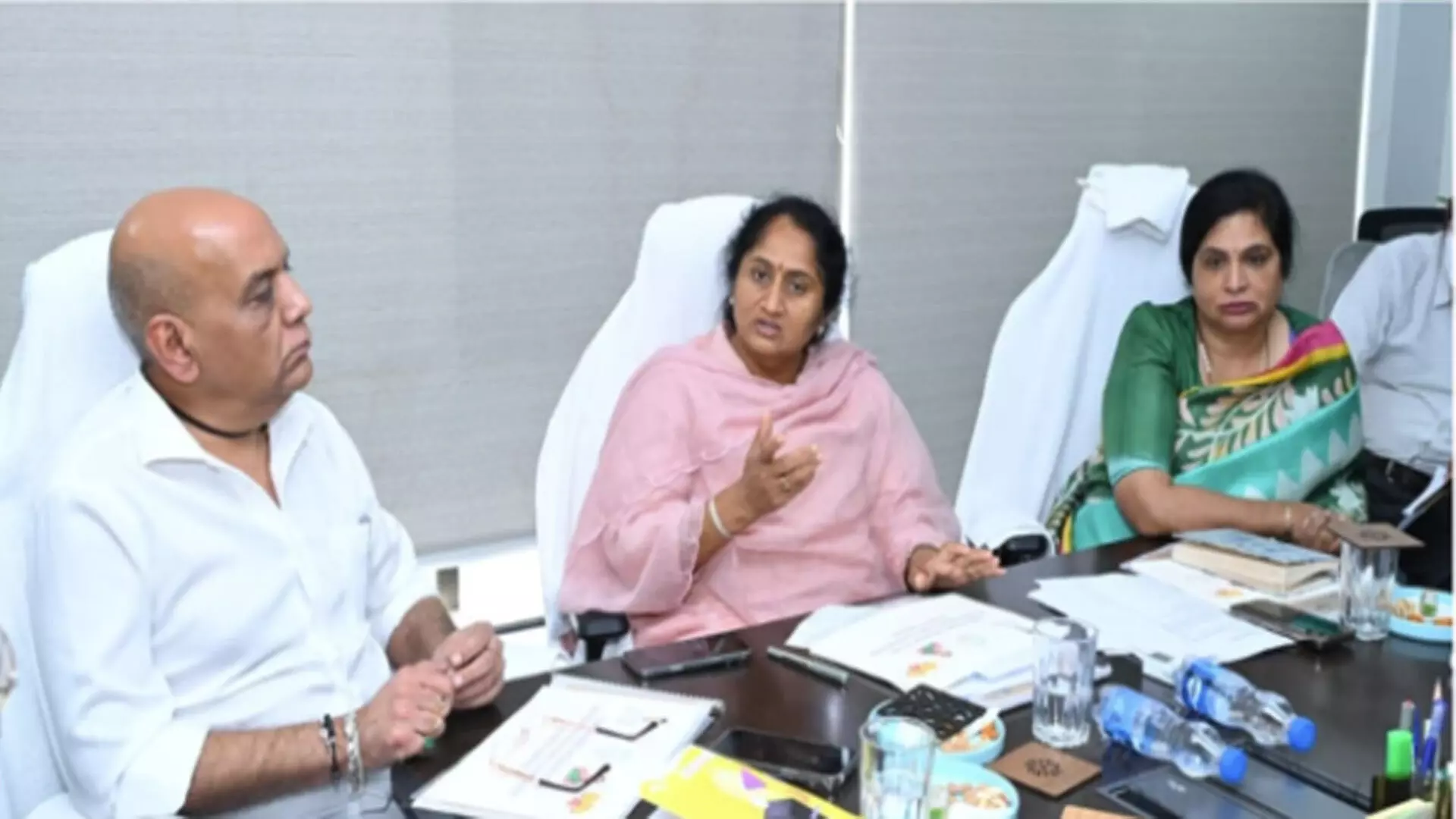 Minister Savita : అర్హులైన నేతన్నలకు ముద్ర రుణాలు Minister Savita : అర్హులైన నేతన్నలకు ముద్ర రుణాలు