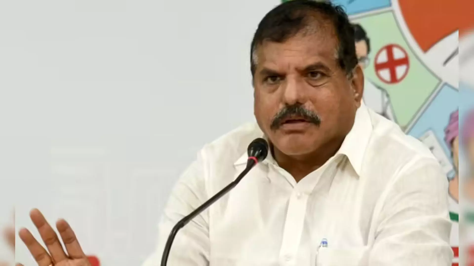 విశాఖ స్టీల్ప్లాంట్పై కూటమి ప్రభుత్వ వైఖరి చెప్పాలి విశాఖ స్టీల్ప్లాంట్పై కూటమి ప్రభుత్వ వైఖరి చెప్పాలి