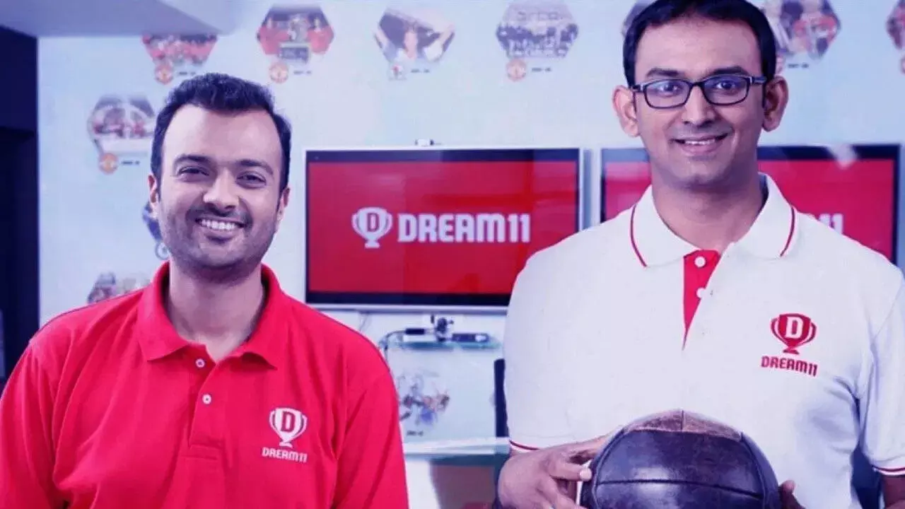Dream11 : కొత్త చట్టంతో డ్రీమ్11 కు భారీ నష్టం.. స్పాన్సర్ లేకుండానే టీమిండియా! Dream11 : కొత్త చట్టంతో డ్రీమ్11 కు భారీ నష్టం.. స్పాన్సర్ లేకుండానే టీమిండియా!