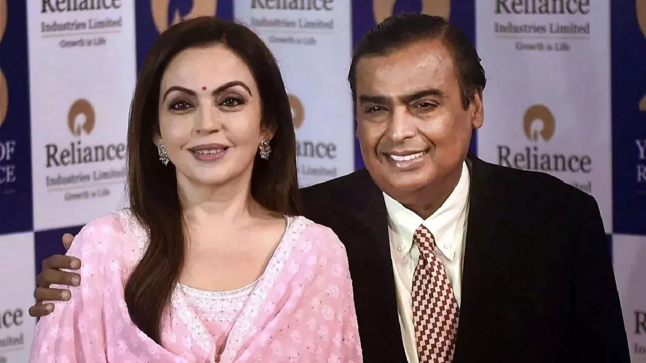 Ambani Family : అంబానీ కుటుంబంలో అత్యంత సంపన్నురాలు ఈమెనేనా? Ambani Family : అంబానీ కుటుంబంలో అత్యంత సంపన్నురాలు ఈమెనేనా?