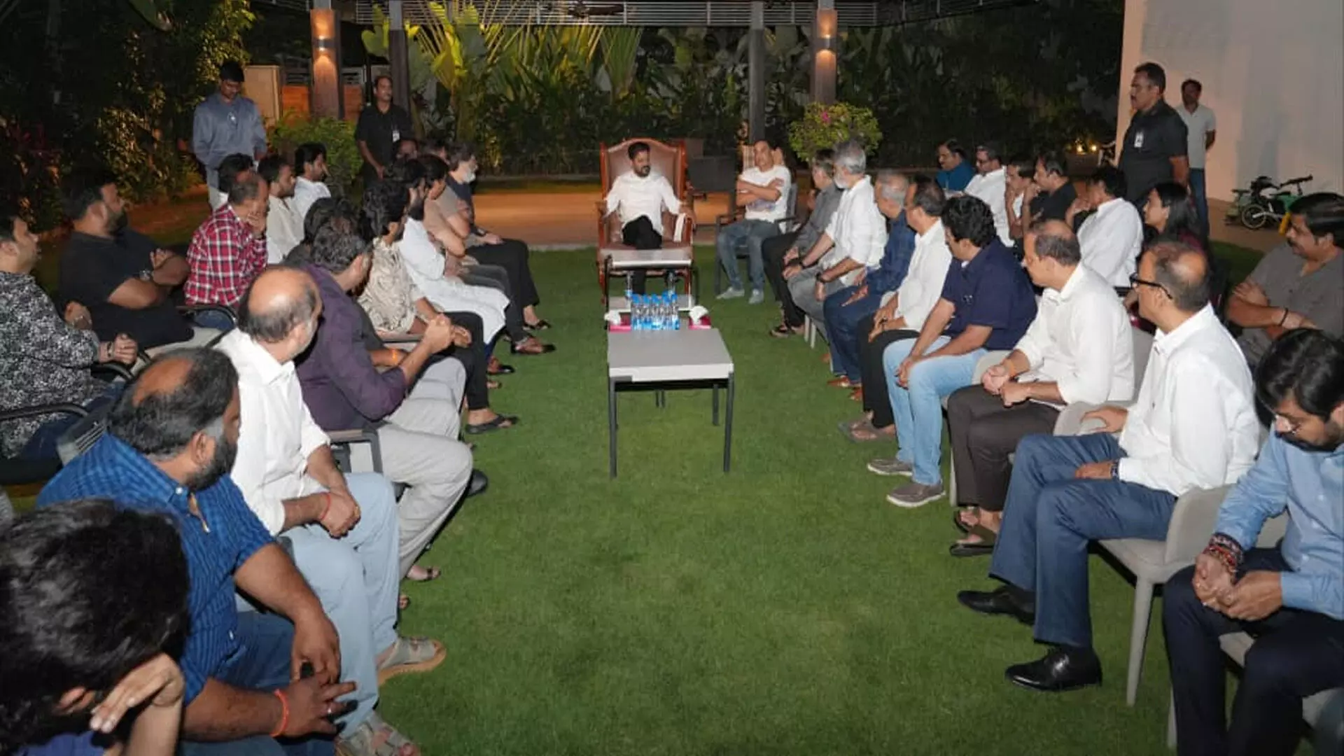 Cm Revanthreddy Film Industry : అందరూ చట్టం పరిధిలో పనిచేయాల్సిందే