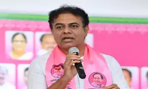 BRS KTR : ఫిరాయింపు ఎమ్మెల్యేలు దమ్ముంటే రాజీనామా చేసి గెలవాలి BRS KTR : ఫిరాయింపు ఎమ్మెల్యేలు దమ్ముంటే రాజీనామా చేసి గెలవాలి