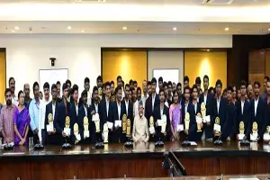 Chandrababu Naidu : ప్రతిభ చూపిన ఎస్సీ, ఎస్టీ రెసిడెన్షియల్ విద్యార్ధులు