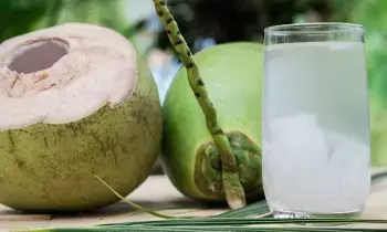 Coconut Water: కొబ్బరి నీళ్ళతో ఇన్ని ఉపయోగాలా? Coconut Water: కొబ్బరి నీళ్ళతో ఇన్ని ఉపయోగాలా?