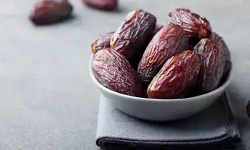 One Date a Day: రోజుకు ఒక ఖర్జూరం తింటే ఏమవుతుందో తెలుసా... One Date a Day: రోజుకు ఒక ఖర్జూరం తింటే ఏమవుతుందో తెలుసా...