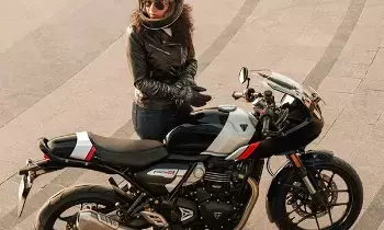 Bajaj Triumph Thruxton : పిచ్చెక్కించే ఫీచర్లు.. తక్కువ ధరకే లగ్జరీ ఫీచర్లతో బజాజ్ ట్రయంఫ్ థ్రక్స్టన్ 400R Bajaj Triumph Thruxton : పిచ్చెక్కించే ఫీచర్లు.. తక్కువ ధరకే లగ్జరీ ఫీచర్లతో బజాజ్ ట్రయంఫ్ థ్రక్స్టన్ 400R