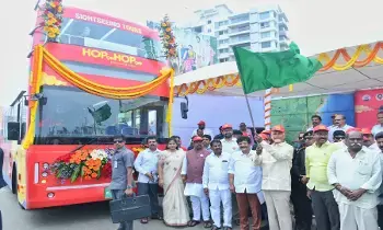 Hope on Hope off Buses : పర్యాటకులు పర్యావరణ హితంగా వ్యవహరించాలి Hope on Hope off Buses : పర్యాటకులు పర్యావరణ హితంగా వ్యవహరించాలి