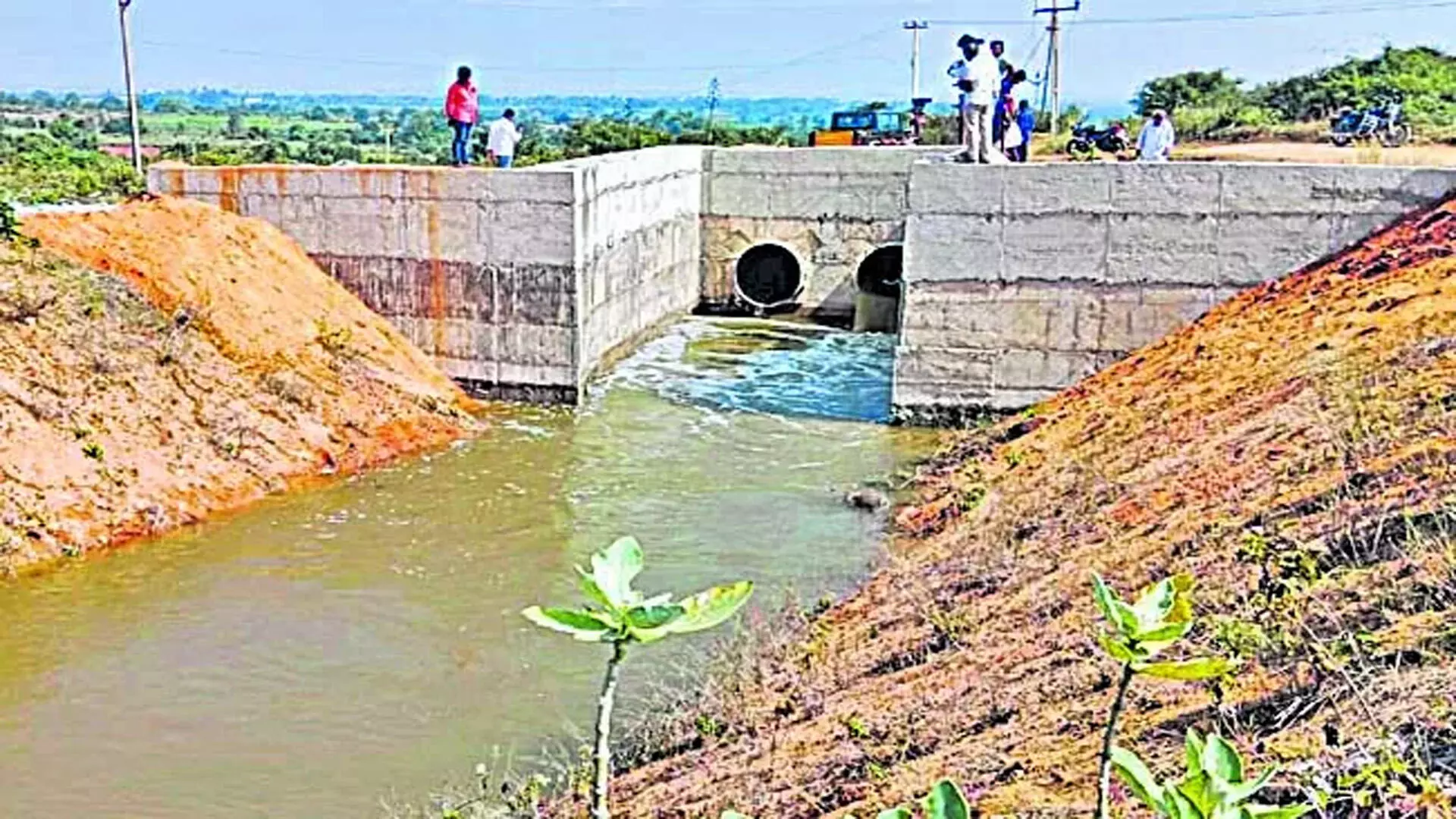 Krishna Water To Kuppam : 738 కి.మీ ప్రయాణించి కుప్పానికి చేరుకున్న కృష్ణమ్మ Krishna Water To Kuppam : 738 కి.మీ ప్రయాణించి కుప్పానికి చేరుకున్న కృష్ణమ్మ