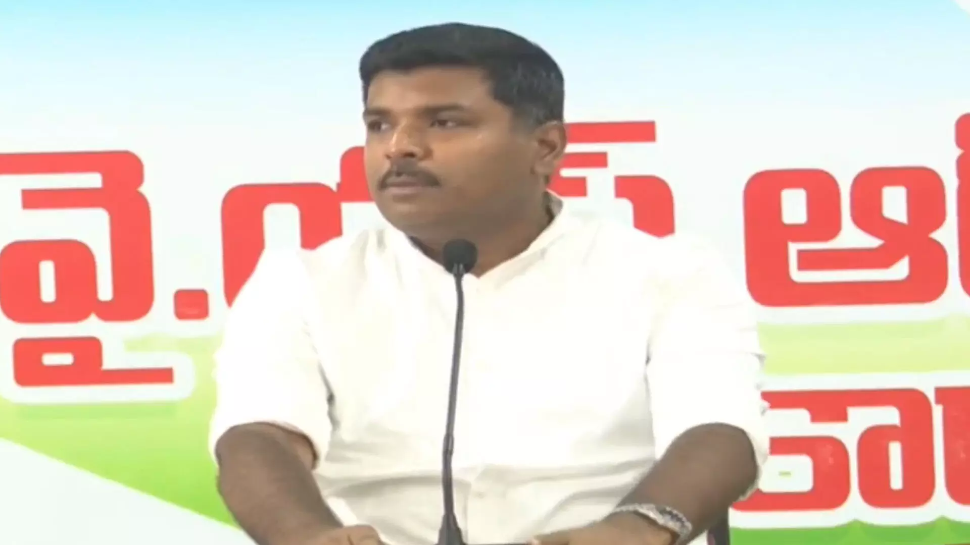 Ysrcp Amarnath : డైవర్షన్లో భాగంగానే రిషికొండలో పవన్ కళ్యాణ్ డ్రామా Ysrcp Amarnath : డైవర్షన్లో భాగంగానే రిషికొండలో పవన్ కళ్యాణ్ డ్రామా