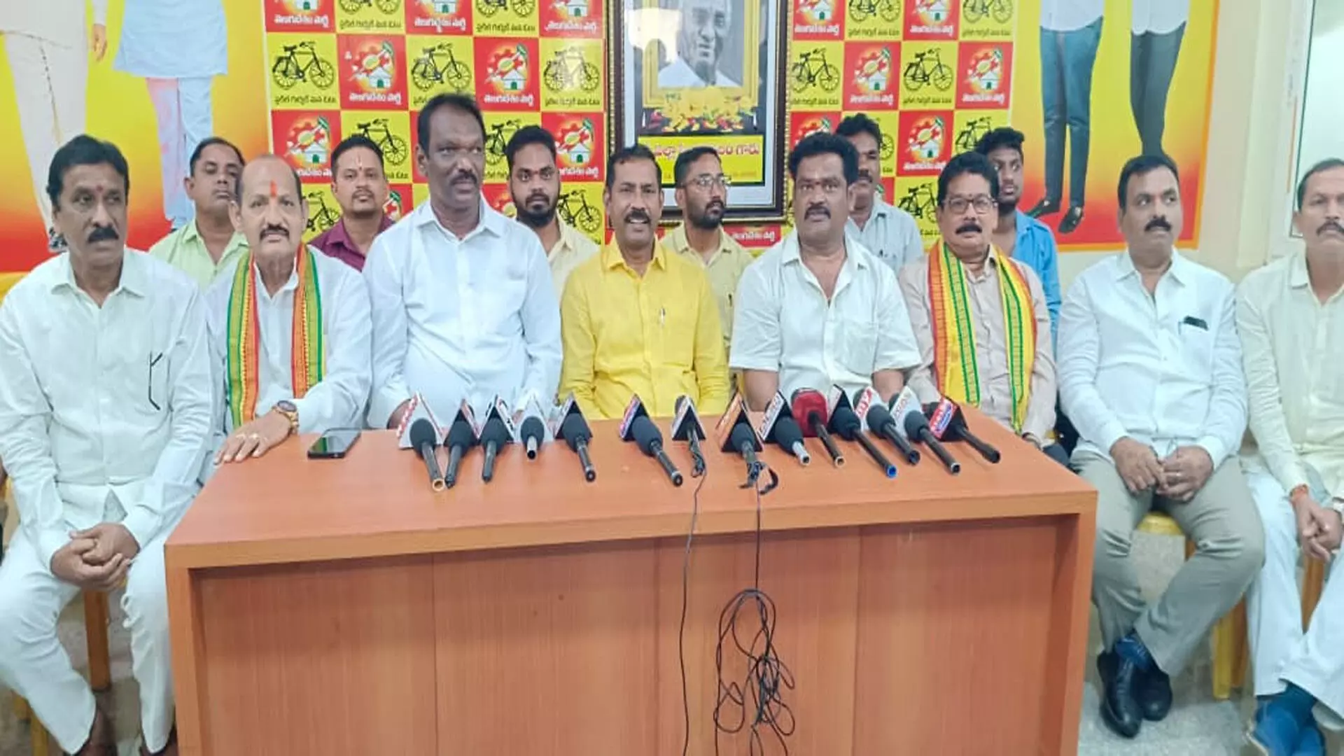 Palla Srinivas : స్టీల్ ప్లాంట్ పరిరక్షణకు సీఎం చంద్రబాబు కృషి Palla Srinivas : స్టీల్ ప్లాంట్ పరిరక్షణకు సీఎం చంద్రబాబు కృషి