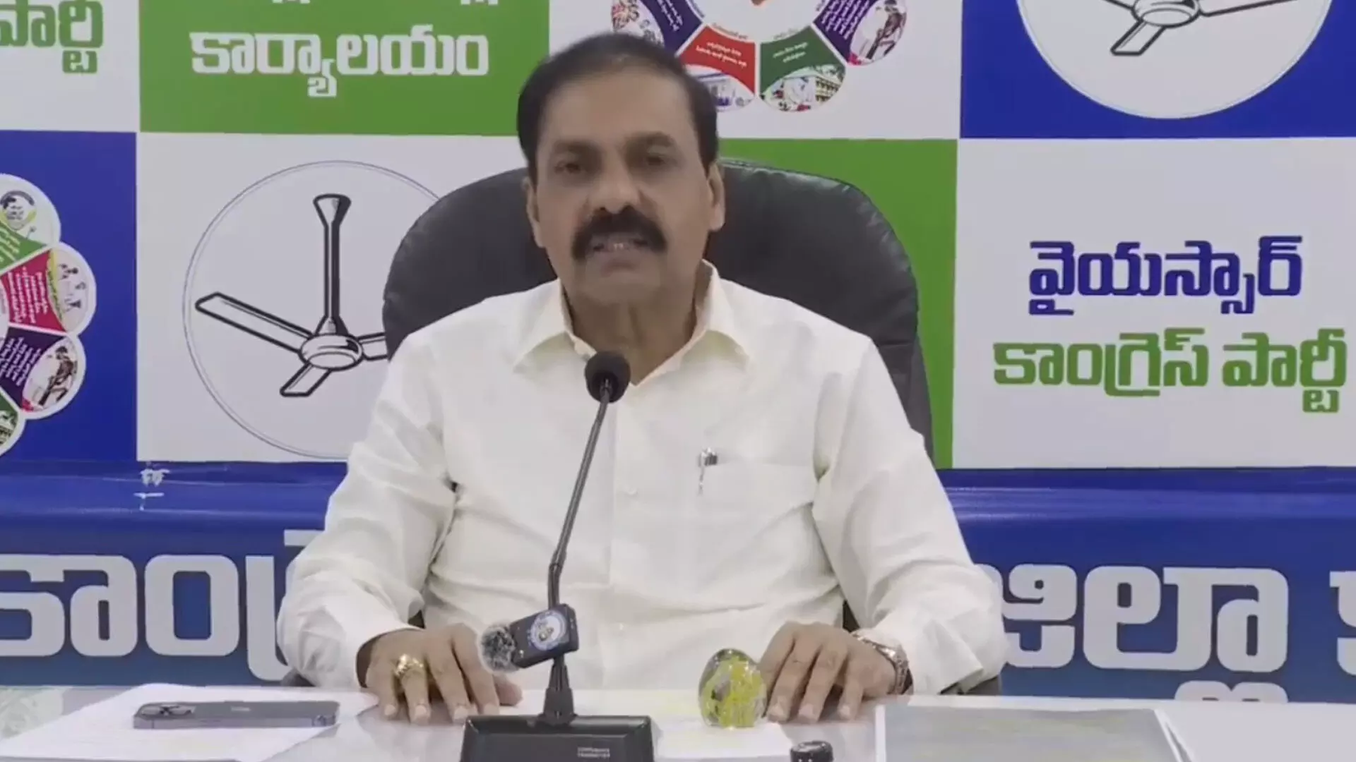 Kakani Govardhan Reddy : కోటంరెడ్డివి అన్నీ డైవర్షన్ పాలిటిక్స్-కాకాణి Kakani Govardhan Reddy : కోటంరెడ్డివి అన్నీ డైవర్షన్ పాలిటిక్స్-కాకాణి