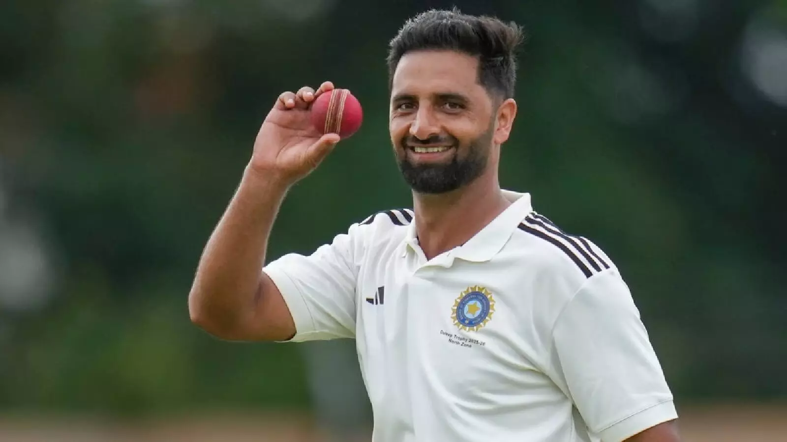 Duleep Trophy: 4 బంతుల్లో 4 వికెట్లు..దులీప్ ట్రోఫీలో అకీబ్ నబీ రికార్డ్