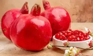 Pomegranate: ఇలాంటి వాళ్ళు దానిమ్మ తినకూడదు Pomegranate: ఇలాంటి వాళ్ళు దానిమ్మ తినకూడదు