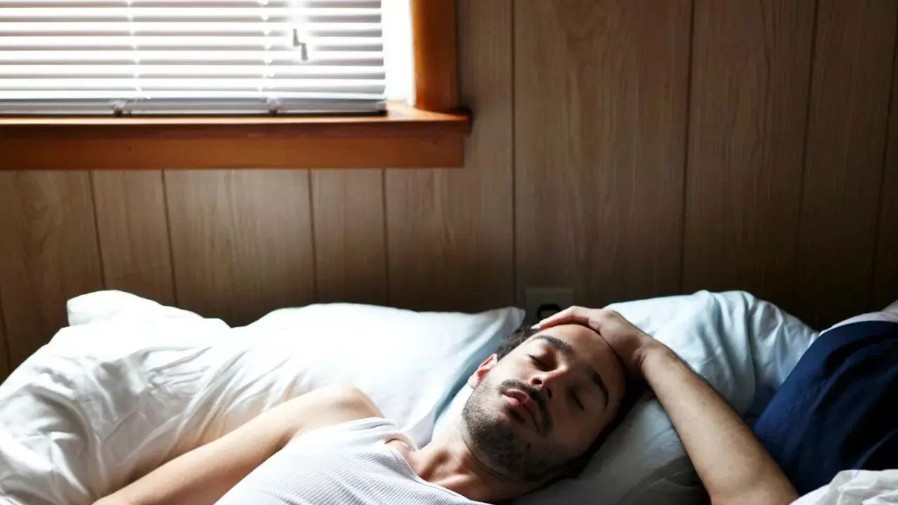 Fall Asleep Instantly: పడుకున్న వెంటనే నిద్రపోవాలంటే ఈ చిట్కాలను పాటించండి.. Fall Asleep Instantly: పడుకున్న వెంటనే నిద్రపోవాలంటే ఈ చిట్కాలను పాటించండి..