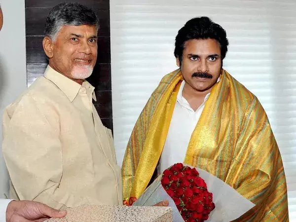 CM Chandrababu: పవన్, అణువణువునా సామాజిక స్పృహ కలిగిన నాయకుడు : CM చంద్రబాబు CM Chandrababu: పవన్, అణువణువునా సామాజిక స్పృహ కలిగిన నాయకుడు : CM చంద్రబాబు