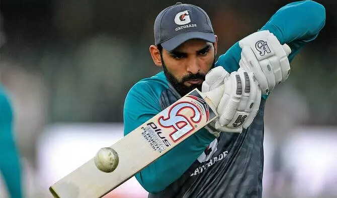 Pakistani cricketer Asif Ali: 33 ఏళ్లకే క్రికెట్ కు రిటైర్మెంట్ ఇచ్చిన పాక్ పవర్ హిట్టర్ Pakistani cricketer Asif Ali: 33 ఏళ్లకే క్రికెట్ కు రిటైర్మెంట్ ఇచ్చిన పాక్ పవర్ హిట్టర్