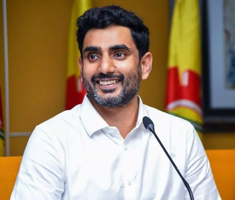 Lokesh Slams Former CM Jagan: మాజీ సిఎం జగన్ తీరుపై లోకేష్ వంగ్యాస్త్రాలు.. సొంత పార్టీ కార్యకర్తలను కలవడానికి పాసులా..! Lokesh Slams Former CM Jagan: మాజీ సిఎం జగన్ తీరుపై లోకేష్ వంగ్యాస్త్రాలు.. సొంత పార్టీ కార్యకర్తలను కలవడానికి పాసులా..!
