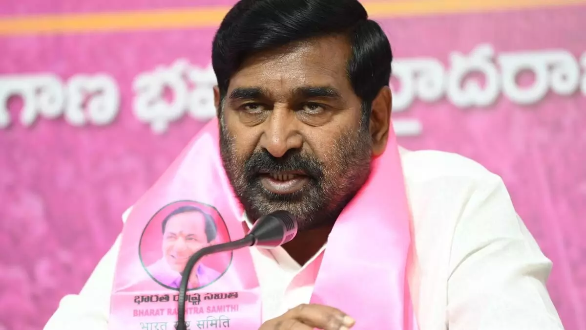 Former Minister Jagadish Reddy: కేసీఆర్ స్థాయి ఏంటో అందరికీ తెలుసు: మాజీ మంత్రి జగదీష్ రెడ్డి Former Minister Jagadish Reddy: కేసీఆర్ స్థాయి ఏంటో అందరికీ తెలుసు: మాజీ మంత్రి జగదీష్ రెడ్డి