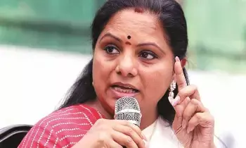 Kavitha: ప్రెస్ మీట్లో కవిత సంచలన వ్యాఖ్యలు Kavitha: ప్రెస్ మీట్లో కవిత సంచలన వ్యాఖ్యలు