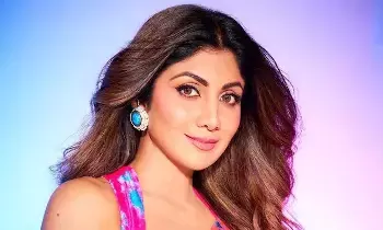 Shilpa Shetty : రెస్టారెంట్ మూసేసిన శిల్పాశెట్టి.. సోషల్ మీడియాలో వెల్లడి Shilpa Shetty : రెస్టారెంట్ మూసేసిన శిల్పాశెట్టి.. సోషల్ మీడియాలో వెల్లడి