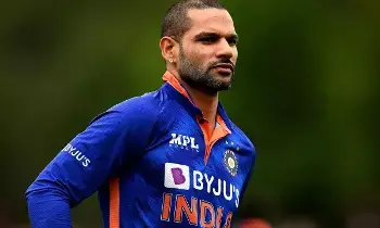 Shikhar Dhawan: శిఖర్ ధవన్కు ఈడీ నోటీసులు Shikhar Dhawan: శిఖర్ ధవన్కు ఈడీ నోటీసులు