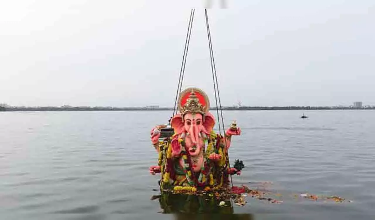 Ganesh Immersion: హైదరాబాద్‌లో వినాయక నిమజ్జనానికి కట్టుదిట్టమైన ఏర్పాట్లు